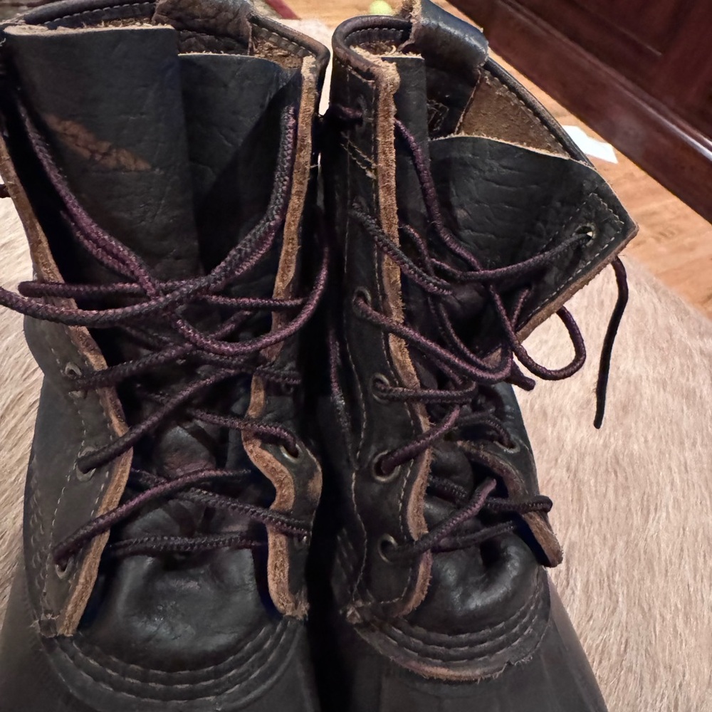 Women’s LL Bean Brown Lace-Up Waterproof Duck Boots - Picture 5 of 10